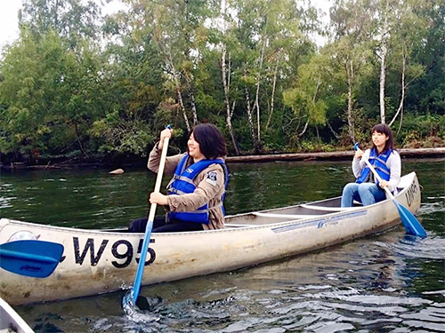 シアトルのワシントン湖でカヌー体験