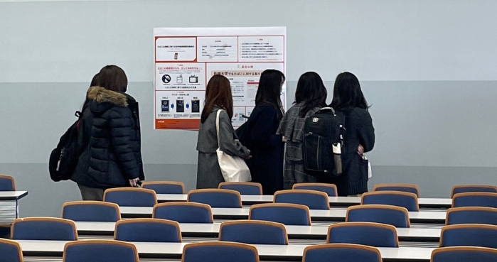 2022年度「政経学部ゼミナール論文等発表会」04