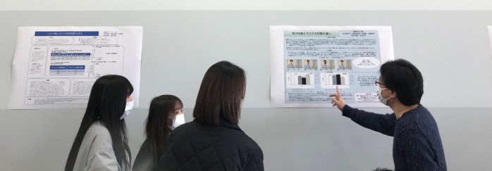 2022年度「政経学部ゼミナール論文等発表会」06