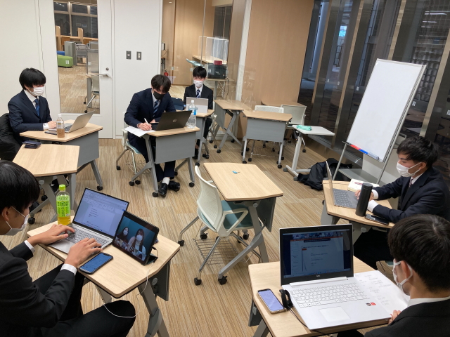 オンラインで関西学院大学長峯ゼミ、東洋大学中澤ゼミと討論