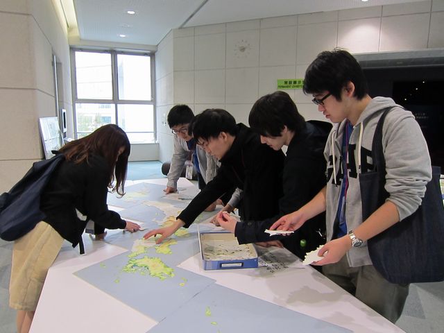 地図と測量の科学館 国土地理院 日本列島パズルや立体模型に挑戦