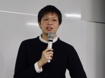 発表中の吉田翔さん
