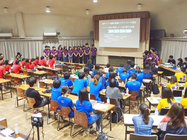 第47回十大学合同セミナーが4月から7月にかけて行われ、政経学部の浜口ゼミから3年生の酒井孝介君、栗原拓実君が参加しました。