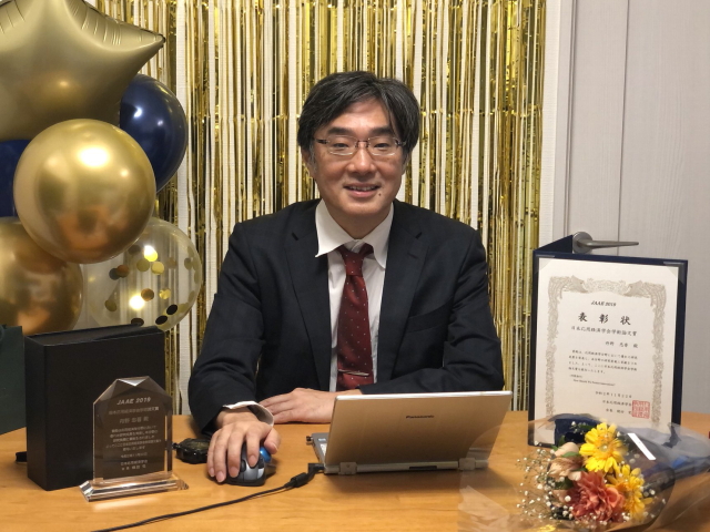 PCを前にしたオンライン学会